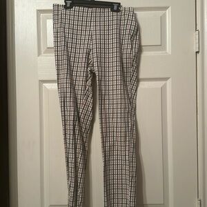 Capris black/cream/tan pants by A new Day